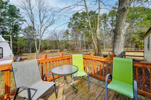 Gateway to Golf Capital! Carthage Escape w/ Pool in Karteidža (NC)