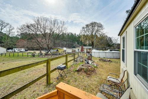 Gateway to Golf Capital! Carthage Escape w/ Pool in Karteidža (NC)