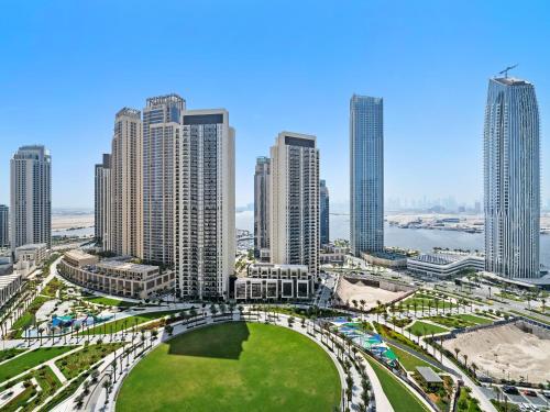 Majestic Elegance 2BR In Harbor Gate - Creek - image 7