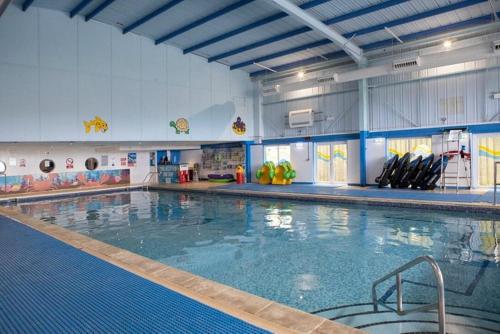 Swimming pool, Finest Retreats - Pine Forest Lodge in White Cross