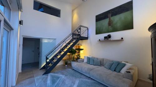 Exklusives Architektenhaus, Pool und Privateinfahrt in Mönchengladbach, Deutschland