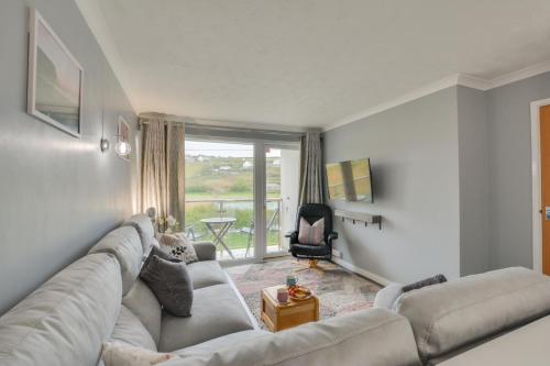 Facilities, 2 Bed in Mawgan Porth oc-p00905 in Mawgan Porth