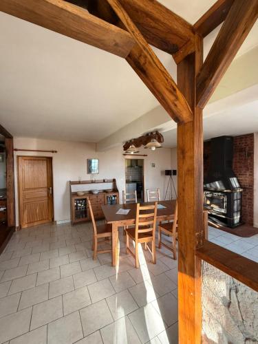 Maison de ferme au calme jusqu'à 10 personnes (Maison de ferme au calme jusqu'a 10 personnes) in Ganē Surluāra