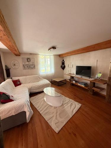 Maison de ferme au calme jusqu'à 10 personnes (Maison de ferme au calme jusqu'a 10 personnes) in Ganē Surluāra