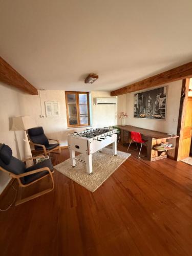 Maison de ferme au calme jusqu'à 10 personnes (Maison de ferme au calme jusqu'a 10 personnes) in Ganē Surluāra