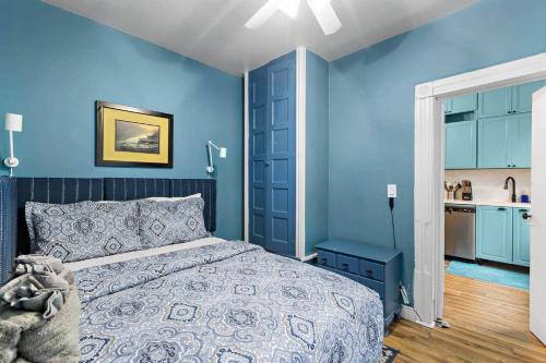 Urban Oasis • 3BR Duplex w/ Patio• Easy NYC Access - image 2