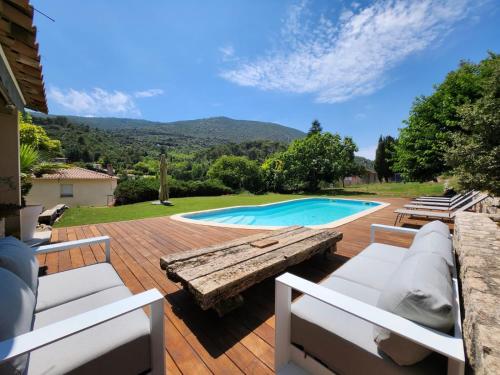 Swimming pool, happyfew villa laghet in La Trinite