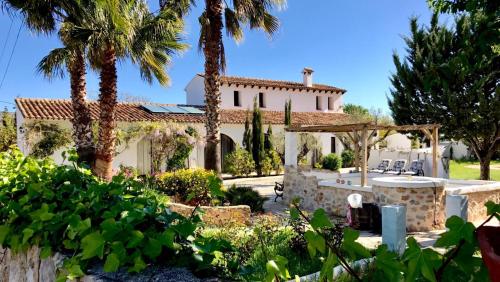 Buena Idea - Adults Only