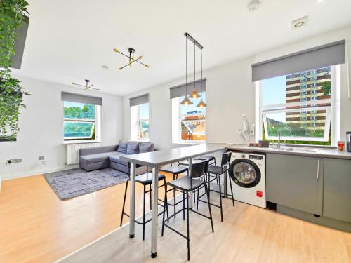 Urban retreat near the station, London