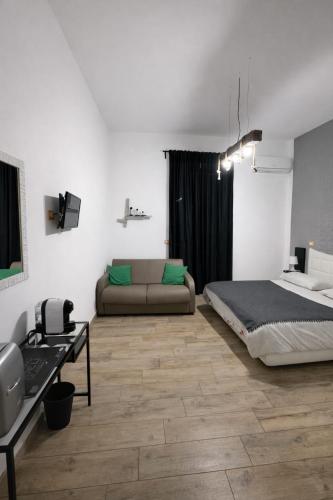 BHome Fashion Suite, Naples (photo 2)