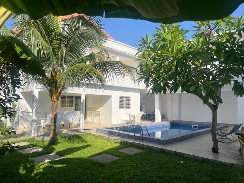 Studio avec Piscine - Cocody Angré Abidjan (Studio avec Piscine - Cocody Angre Abidjan) in อาบิดจัน