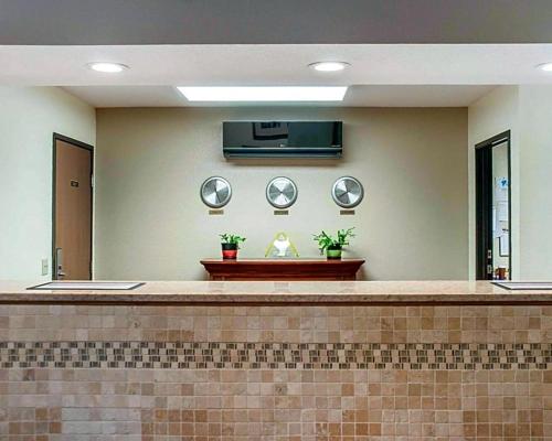 Budget Inn in Lansing