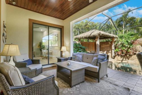 Coral Falls-Private Resort-Style Retreat with Pool Spa Tiki Hut - image 5