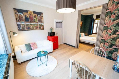 Casiola - Chic Studio with Garden in Central Ghent