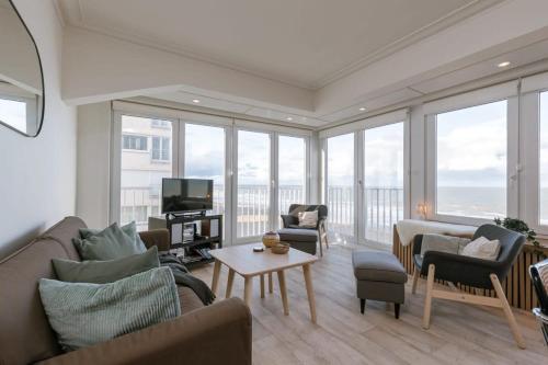 Casiola - Beautiful seaview apartment with private garage - Ostend