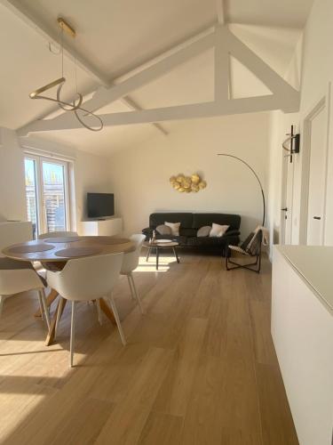Sea & Stay Bredene Zeewind 2 – khách sạn tại Bredene Aan Zee