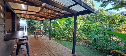 Fare Hinano - Moorea in Vai'are