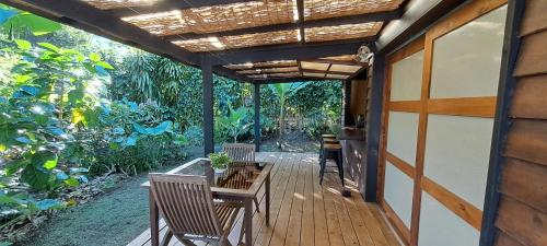 Fare Hinano - Moorea in Vai'are