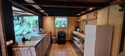 Fare Hinano - Moorea in Vai'are