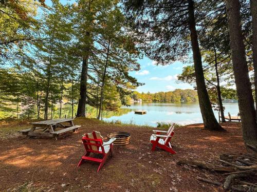 Blue Lake Cottage - 10 Minutes to Minocqua in Minocqua, USA