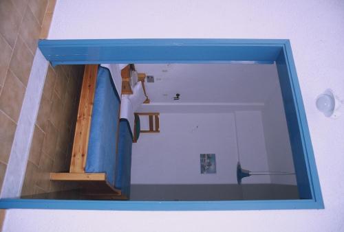 Friday Hotel - image 3