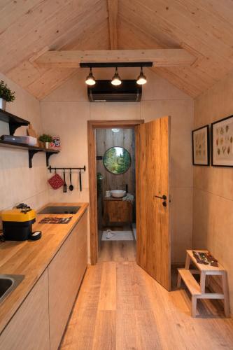 Tiny House Retreat Mountain View Bicazul Ardelean in Telec