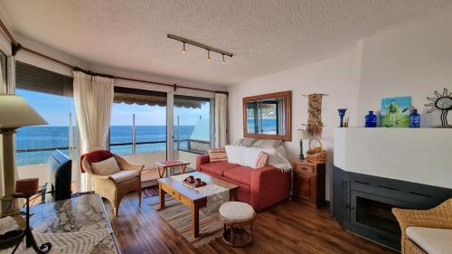 Oceanfront penthouse in Piriápolis