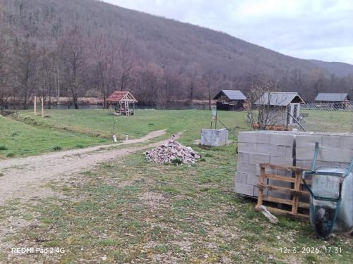 Kert, Kamp Suad in Bihac