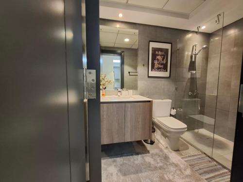 Locations l Upgraded 1BR Near Miracle Garden - image 5