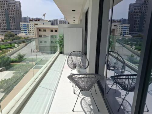 Locations l Upgraded 1BR Near Miracle Garden - main image