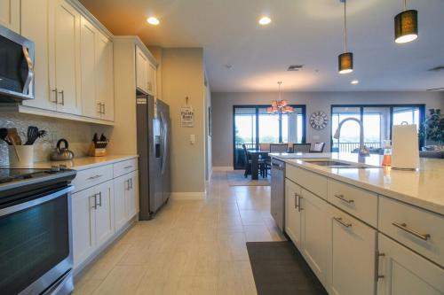 Impeccable 3 BR 2BA Home with Expansive Lake View - Serenity Garden in 普拉泰申