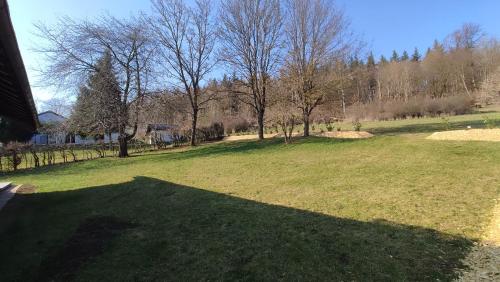 Ferienhaus Franzi mit Grill, Garten und Terrasse in Grebenhain