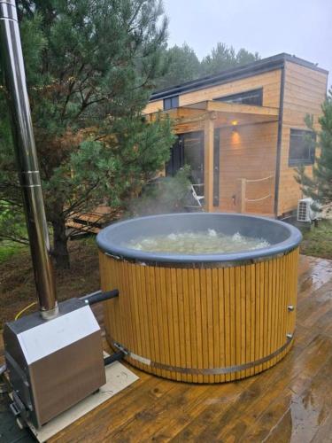 Oaza Święty Spokój - Tiny House z Balią i Jacuzzi przy rzece Narew (Oaza Swiety Spokoj - Tiny House z Balia i Jacuzzi przy rzece Narew) in Szelkow