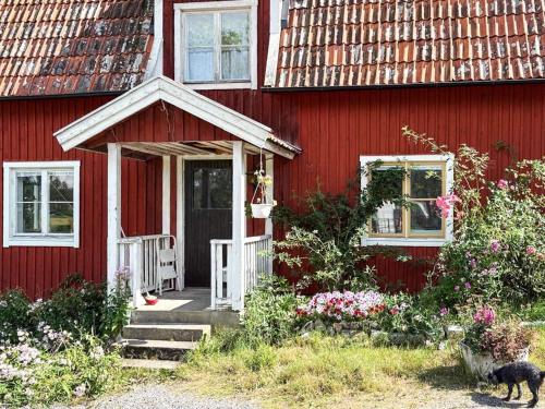 A szálláshely kívülről, 4 person holiday home in ADELSÖ (4 person holiday home in ADELSO) in Adelso
