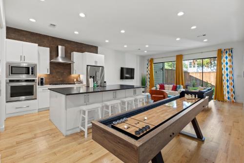 Dallas Fame, Downtown, DART, Arenas, Garage! – khách sạn tại Stemmons Corridor