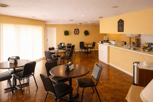 Alvin Extended Stay - image 21