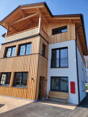 "Villa Barta am See" - Salzkammergut erleben in Traunkirchen