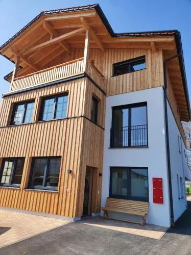 "Villa Barta am See" - Salzkammergut erleben in Traunkirchen, Österreich