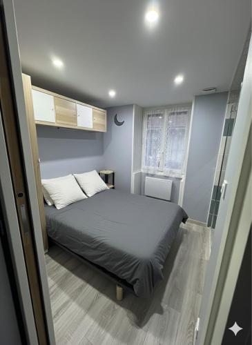 Cozy studio - Close to Briançon & ski resorts (Cozy studio - Close to Briancon & ski resorts) in Saint-Martin-de-Queyrieres