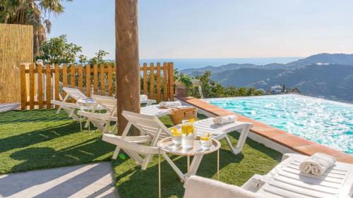 Villa La Loma Torrox by Ruralidays