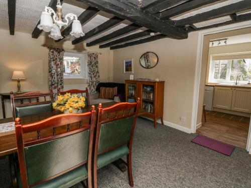 Penlone Cottage - image 11