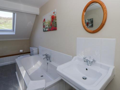 Penlone Cottage - image 2