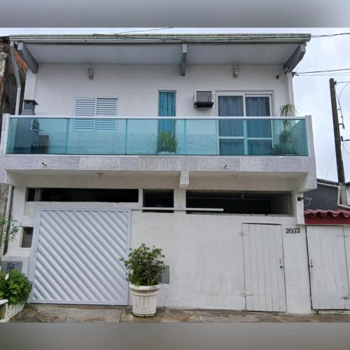 Casa próxima da praia da enseada – khách sạn tại Jardim Virginia
