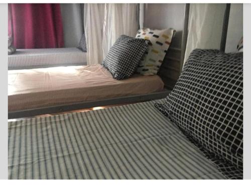 Just for sleep Male Hommes shared room daily stay 8 pm to 10 am in Bobigny