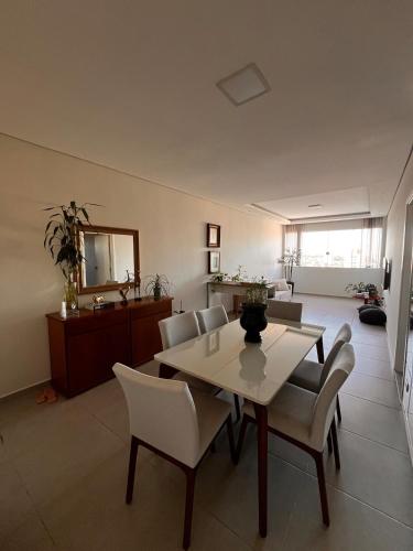 客房, Apto Moderno no Centro - Completo e Confortável (Apto Moderno no Centro - Completo e Confortavel) in 亞美利卡納