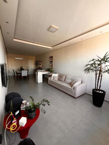 共用Lounge/電視區, Apto Moderno no Centro - Completo e Confortável (Apto Moderno no Centro - Completo e Confortavel) in 亞美利卡納