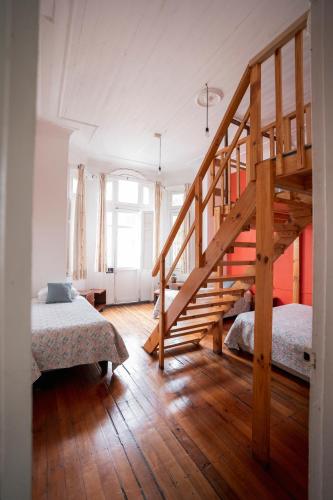 Nomada Eco-Hostal in Valparaiso City Center