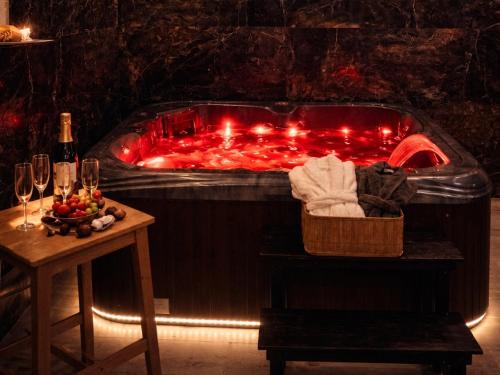 RoyalSpa appartement d'amour avec jacuzzi privatif 2