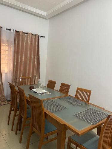 Dreamhouse Avedji Limousine Lomé – khách sạn tại Plateaux