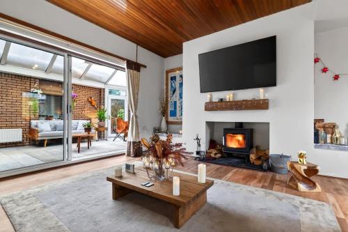 Corner View - Welcoming family home with conservatory gîte à louer Bearsden